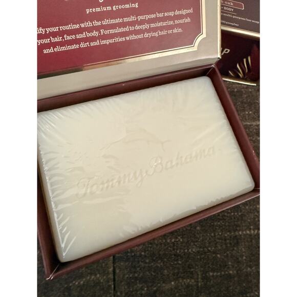 2x Tommy Bahama Hair Face Body Soap Bar for Men Bourbon & Oak 10oz New In Box - Picture 4 of 6
